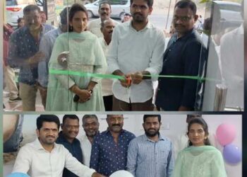 ఎలక్ట్రిక్ ద్విచక్ర వాహనాల షోరూం ప్రారంభం