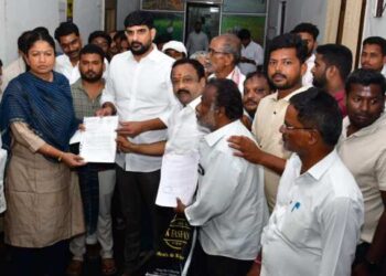 గుండ్ల చెరువు మత్తడి తగ్గించాలి: కలెక్టర్‌కు ఎమ్మెల్యే వినతి