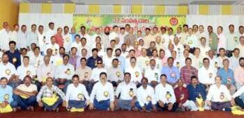 అలరించిన పూర్వ విద్యార్థుల సమావేశం